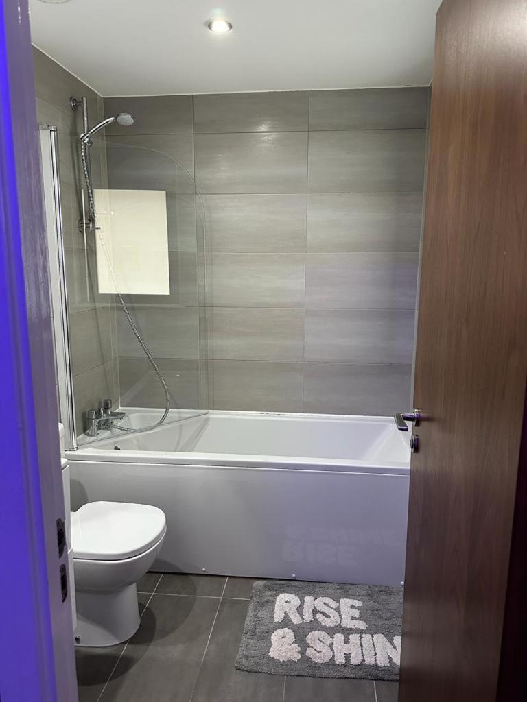 Luxury 9Ine Beautiful Bull Ring Apartment Free Parking Birmingham Exterior foto